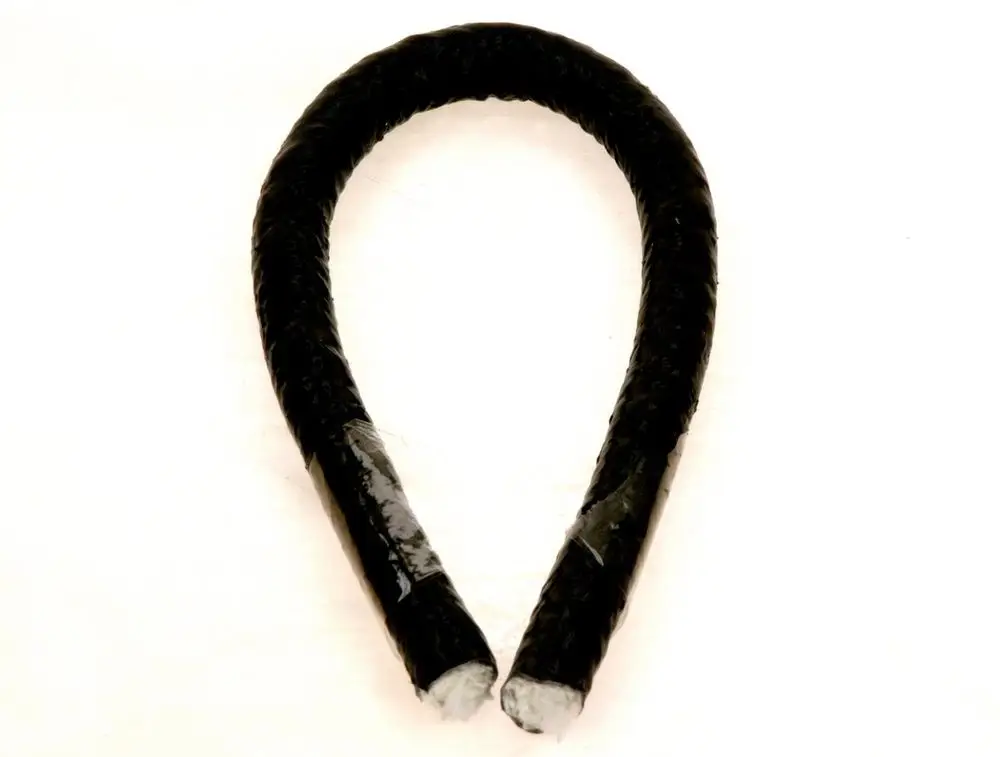 Schwarze Dichtschnur von Bosch, in halbkreisförmiger Form, auf hellem Hintergrund. Das Material wirkt packend und ist für Dichtungsanwendungen vorgesehen.